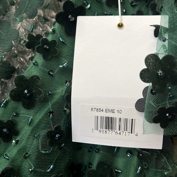 Mac Duggal 67854 NWT EMBELLISHED BUTTERFLY SLEEVE VELVET HEM MIDI DRESS - Picture 10 of 12